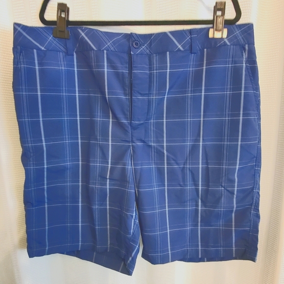 Under Armour Golf Shorts ***NWOT*** - Picture 2 of 3